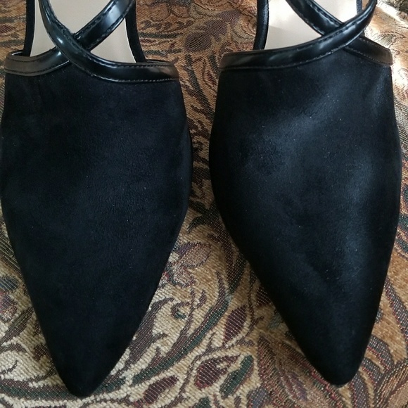 Black high - vamp Pump - Picture 2 of 8